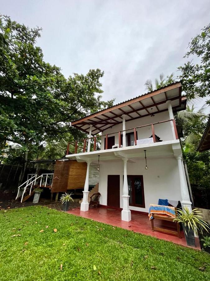 Beach House Kalukatiya - Family Villa, Seaview Room, Garden Room Dikwella Exterior foto
