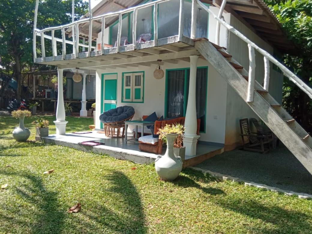 Beach House Kalukatiya - Family Villa, Seaview Room, Garden Room Dikwella Exterior foto